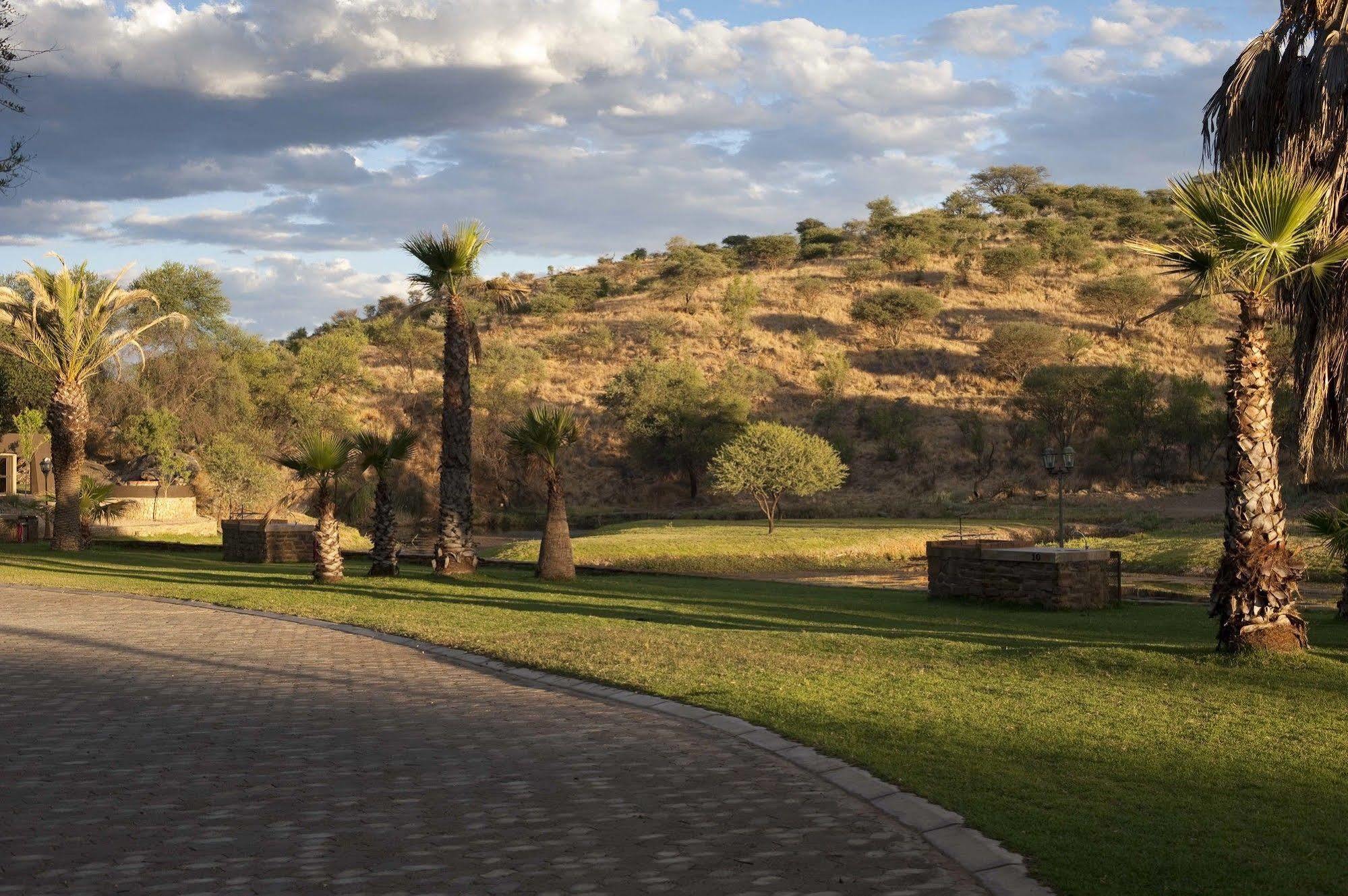 Hotel Sun Karros Daan Viljoen Windhoek Exteriér fotografie